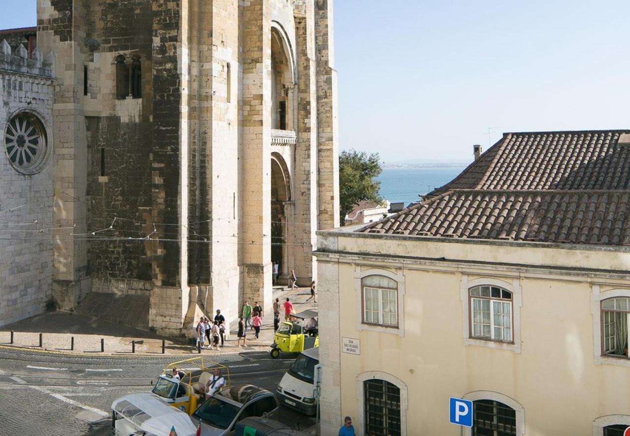 Alfama Deluxe Duplex By Lovelystay Lisbon Bagian luar foto